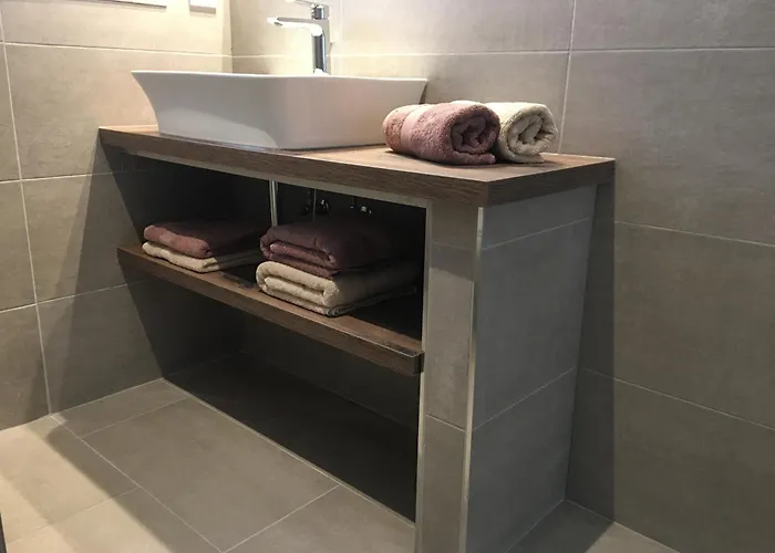 Apartment Barun 200m From *